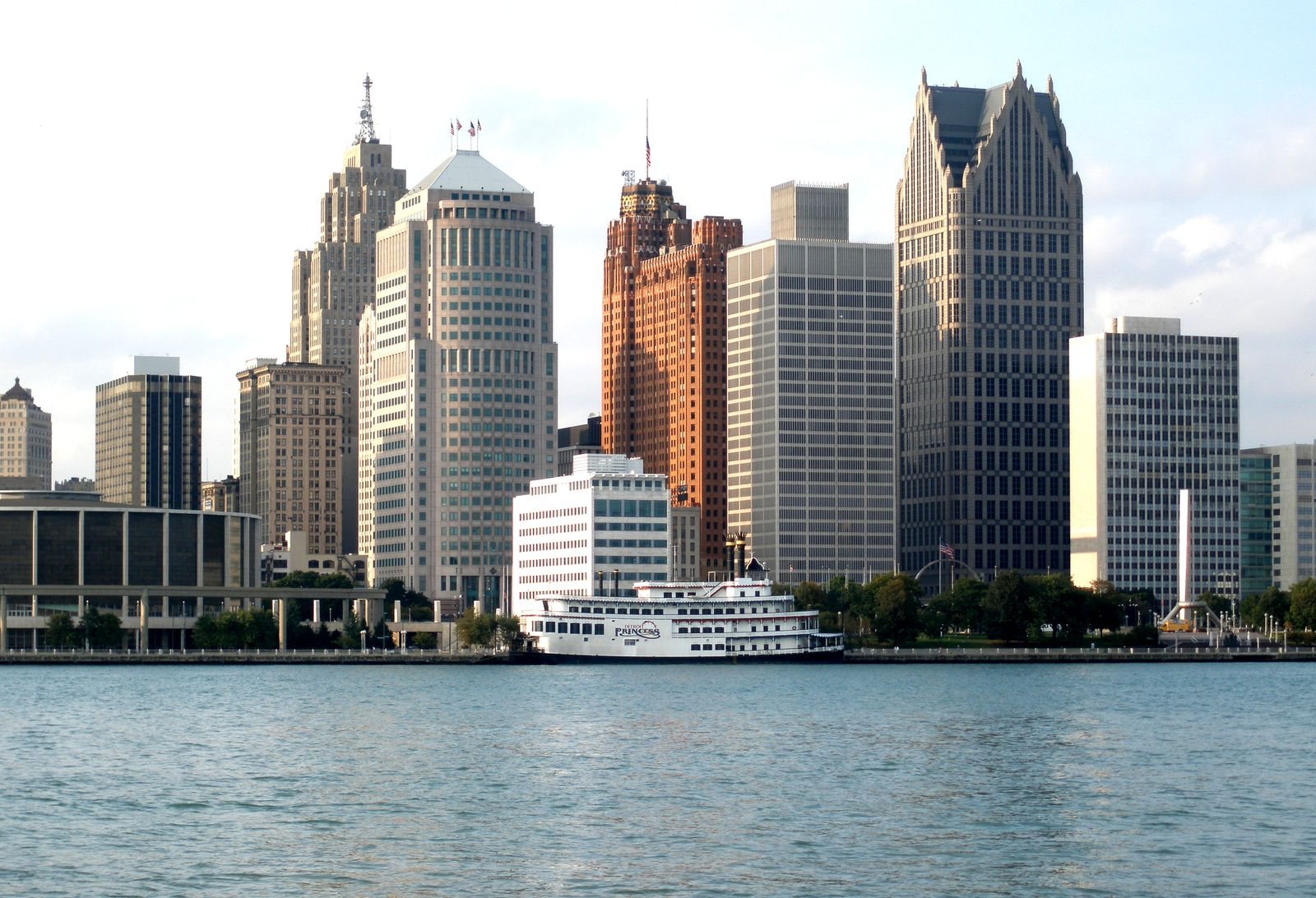 Detroit skyline along the river