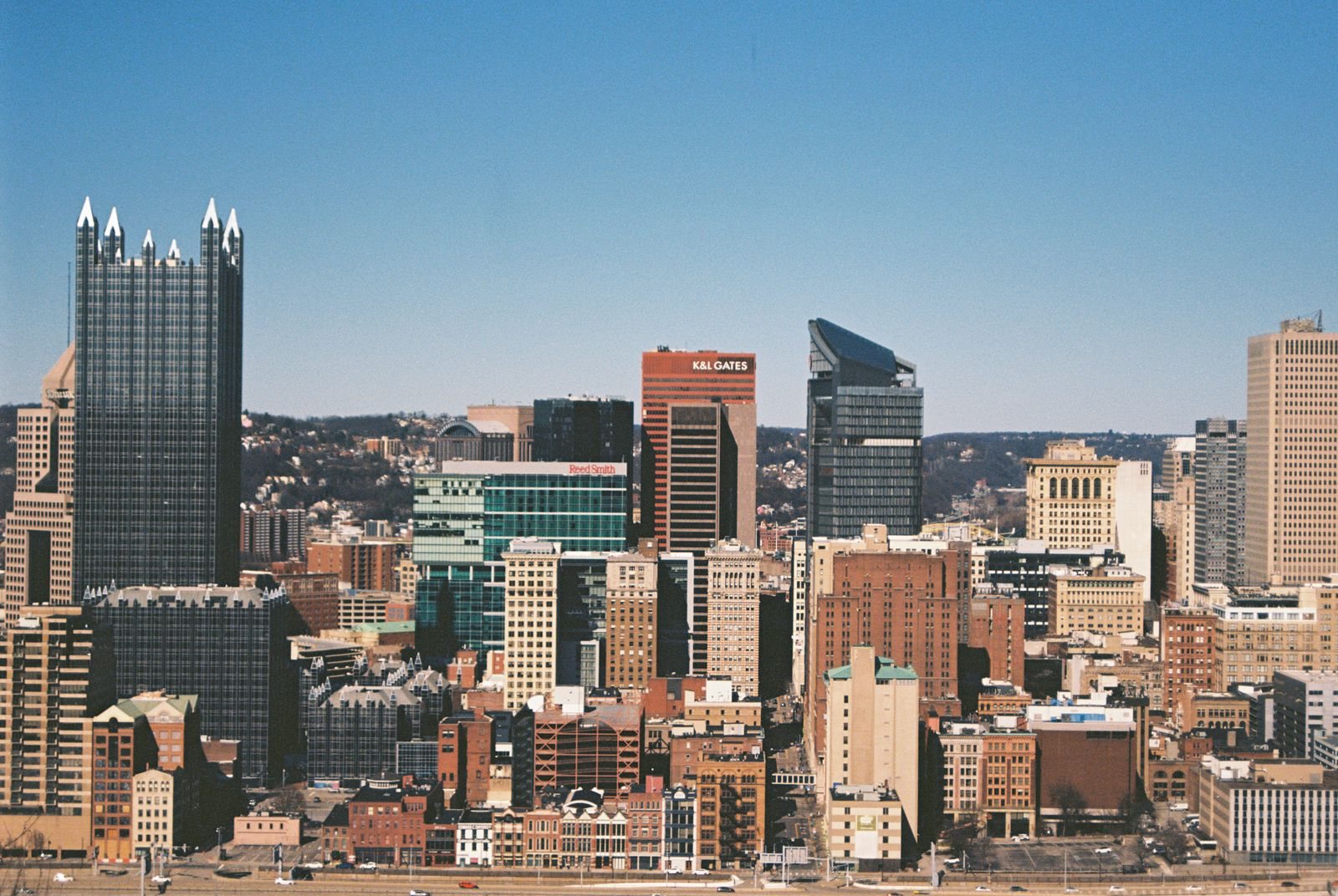 Pittsburgh skyline under clear skies